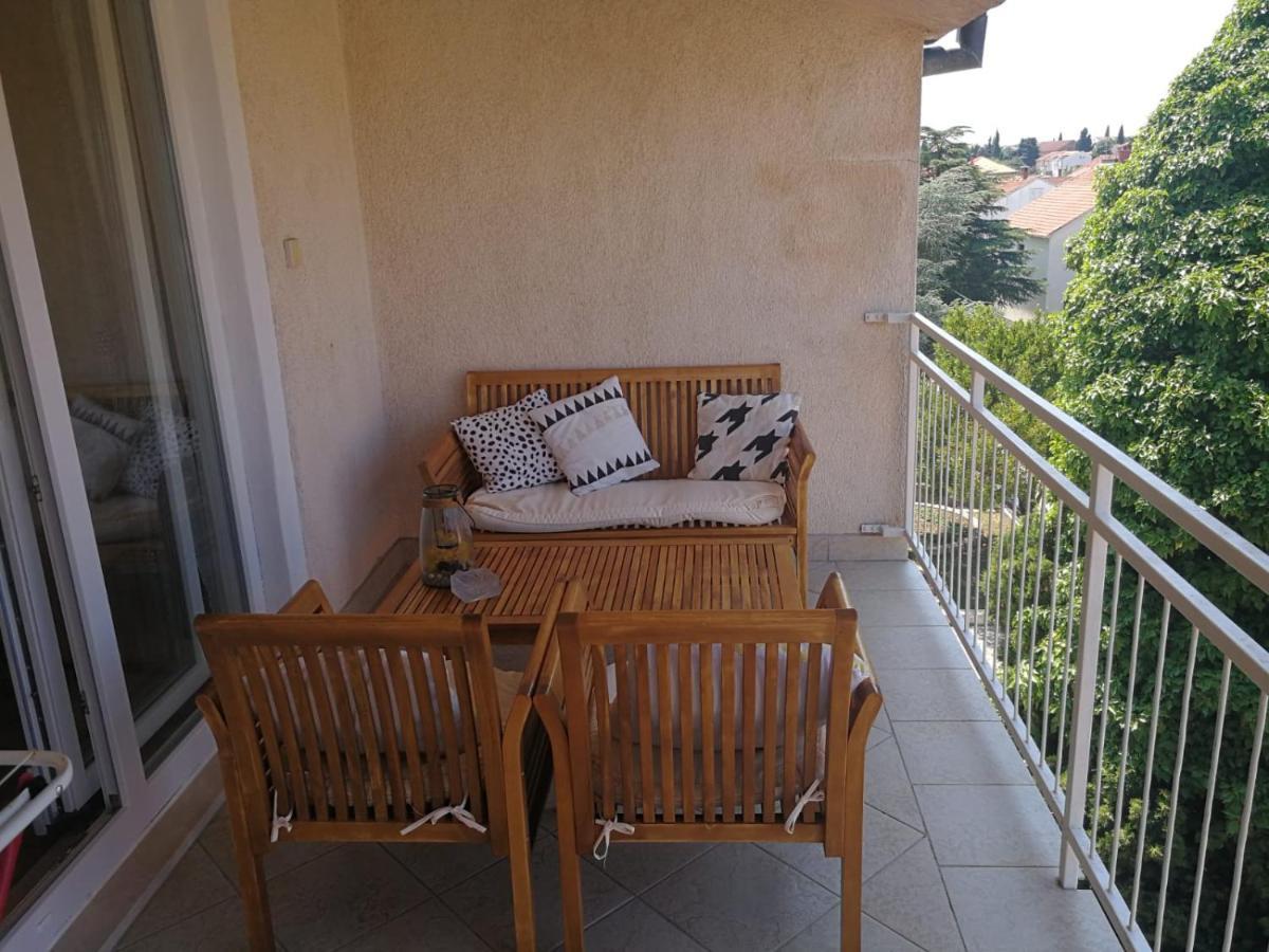 Apartmani Nea Biograd Na Moru Zewnętrze zdjęcie